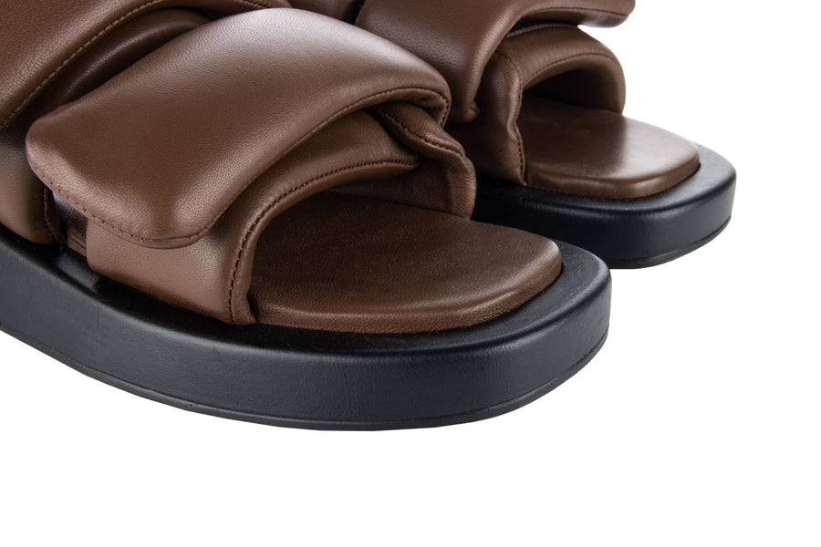 Victoria Mule