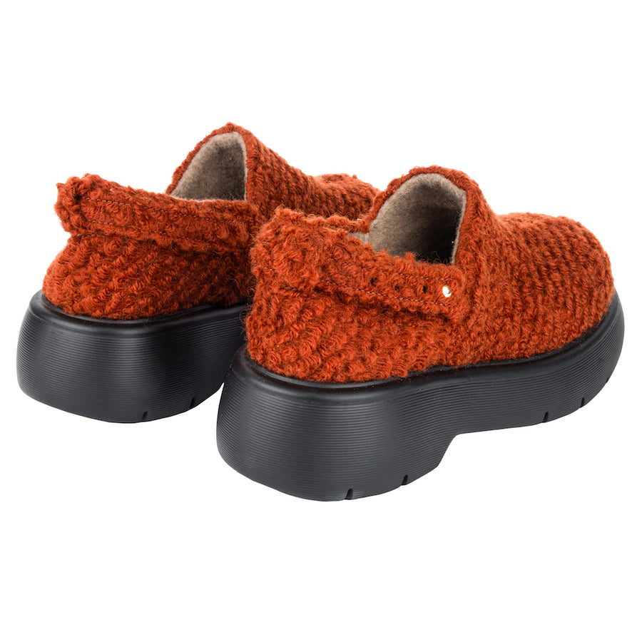 Tetiana Clogs